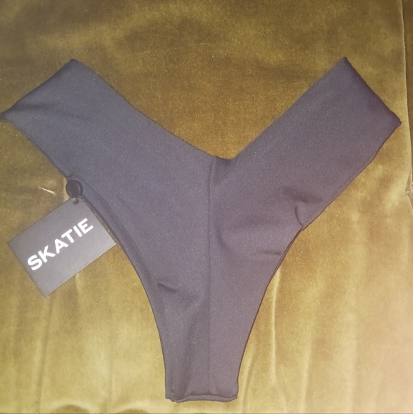 NWOT Skatie Mandi Bottom Black Size XS Cheeky Bikini Bottom Swimwear - Picture 6 of 8